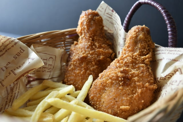 ファーストフード（フライドチキンなど）
